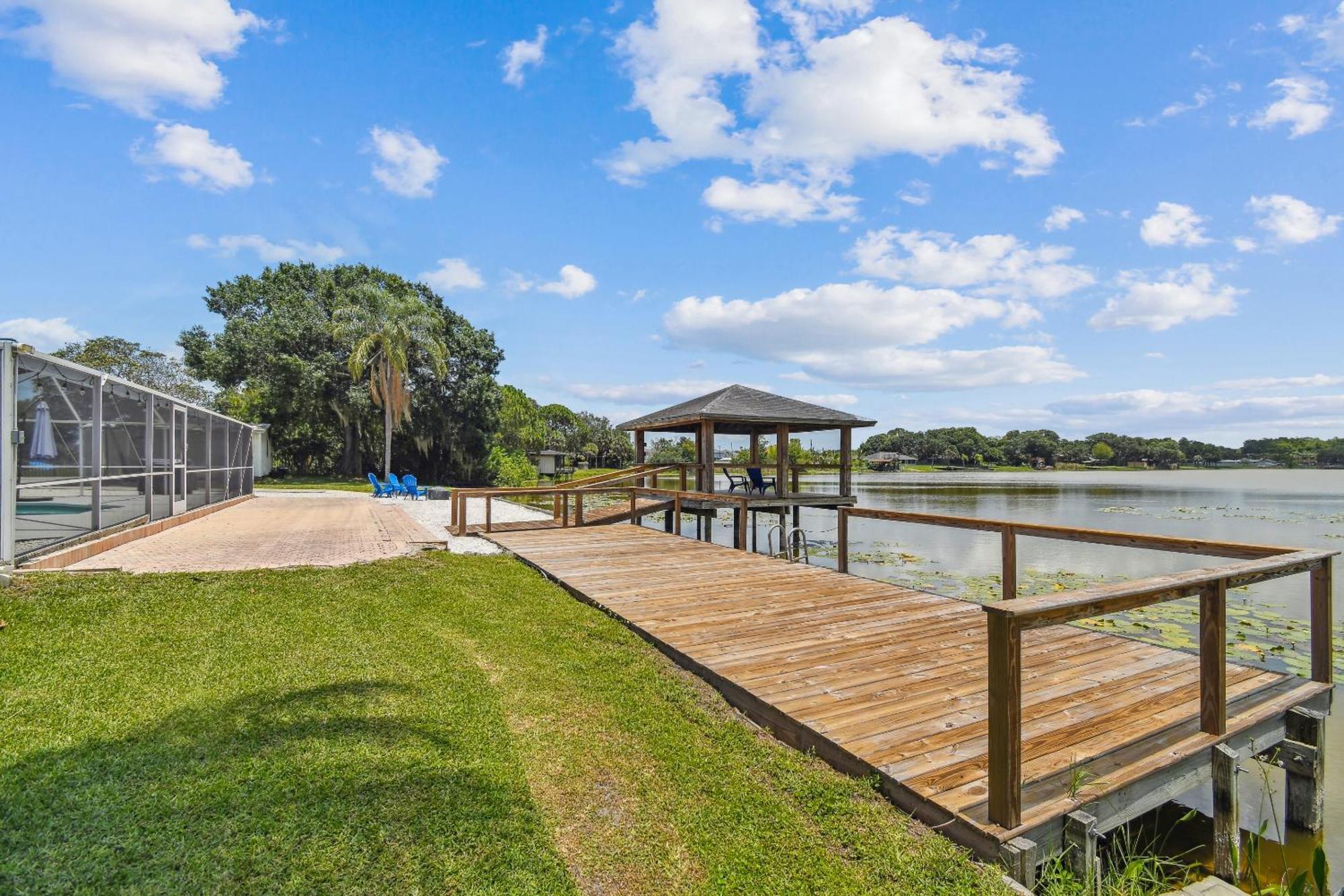 Lake House Westchase Area. Heated Pool Waterfront! แทมปา ภายนอก รูปภาพ