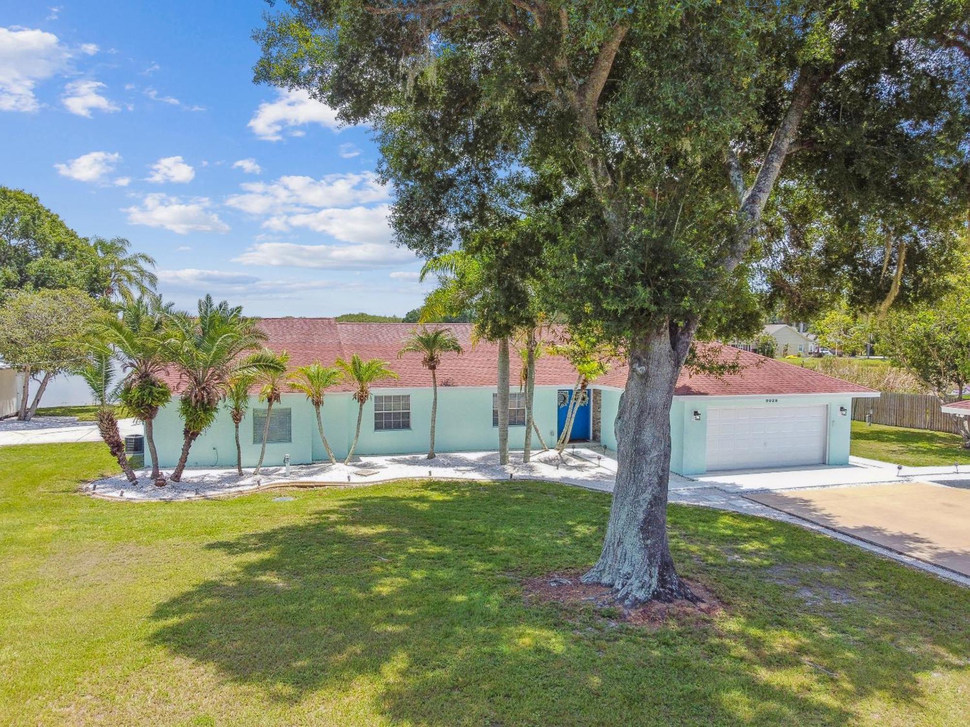 Lake House Westchase Area. Heated Pool Waterfront! แทมปา ภายนอก รูปภาพ