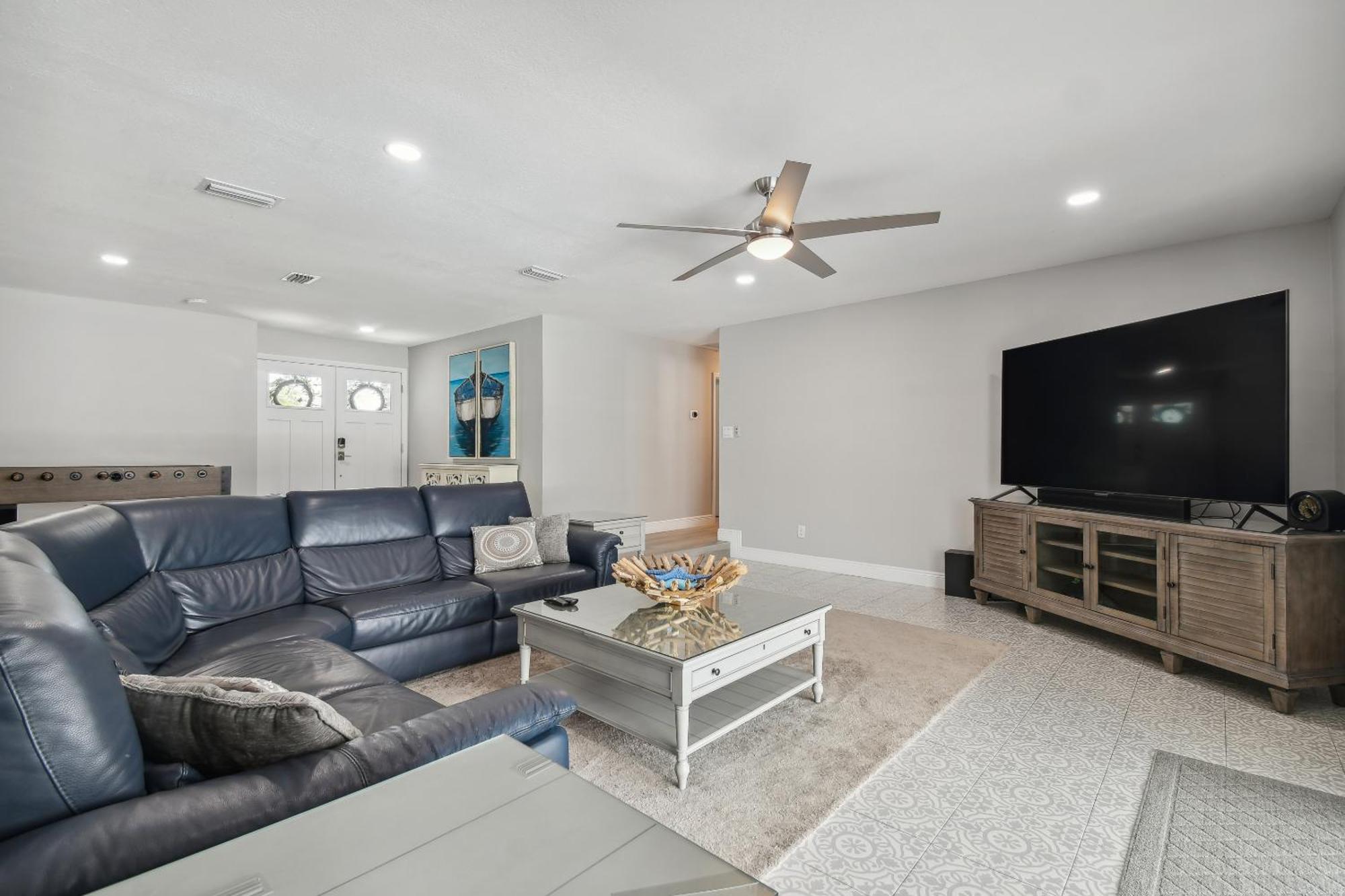Lake House Westchase Area. Heated Pool Waterfront! แทมปา ภายนอก รูปภาพ
