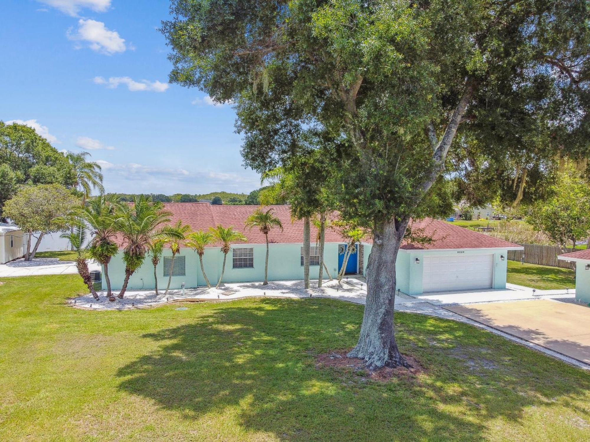 Lake House Westchase Area. Heated Pool Waterfront! แทมปา ภายนอก รูปภาพ