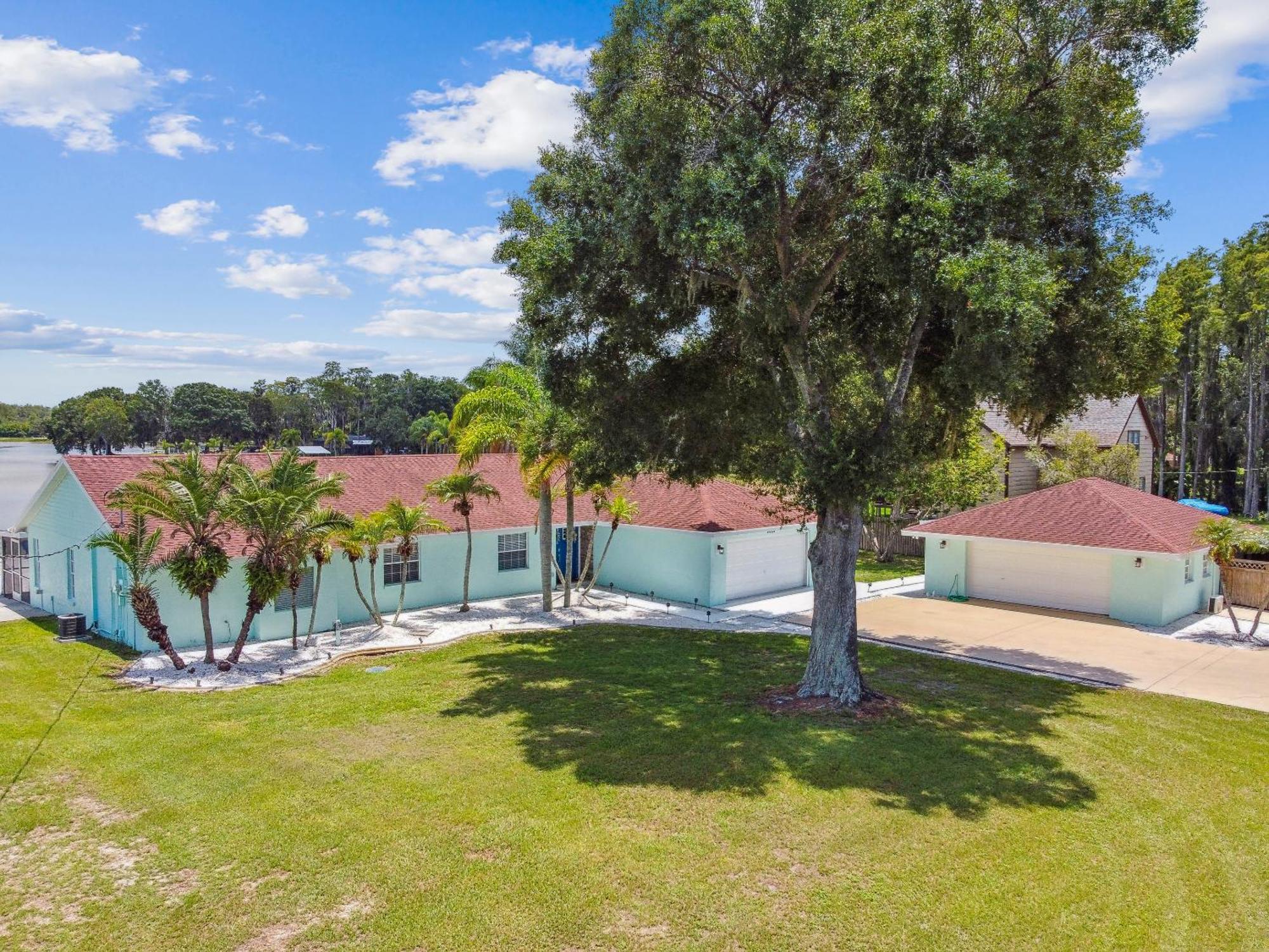 Lake House Westchase Area. Heated Pool Waterfront! แทมปา ภายนอก รูปภาพ