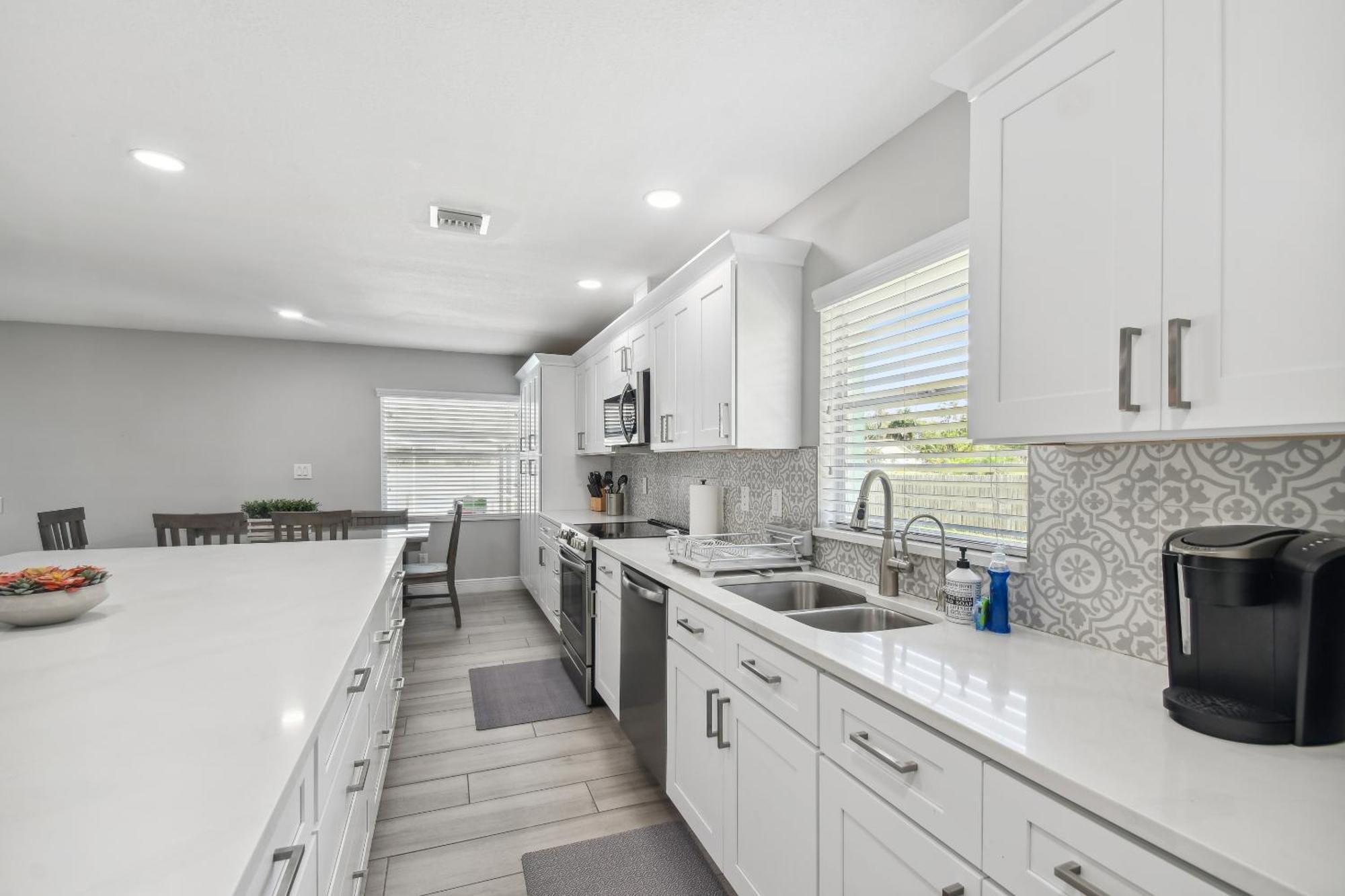 Lake House Westchase Area. Heated Pool Waterfront! แทมปา ภายนอก รูปภาพ