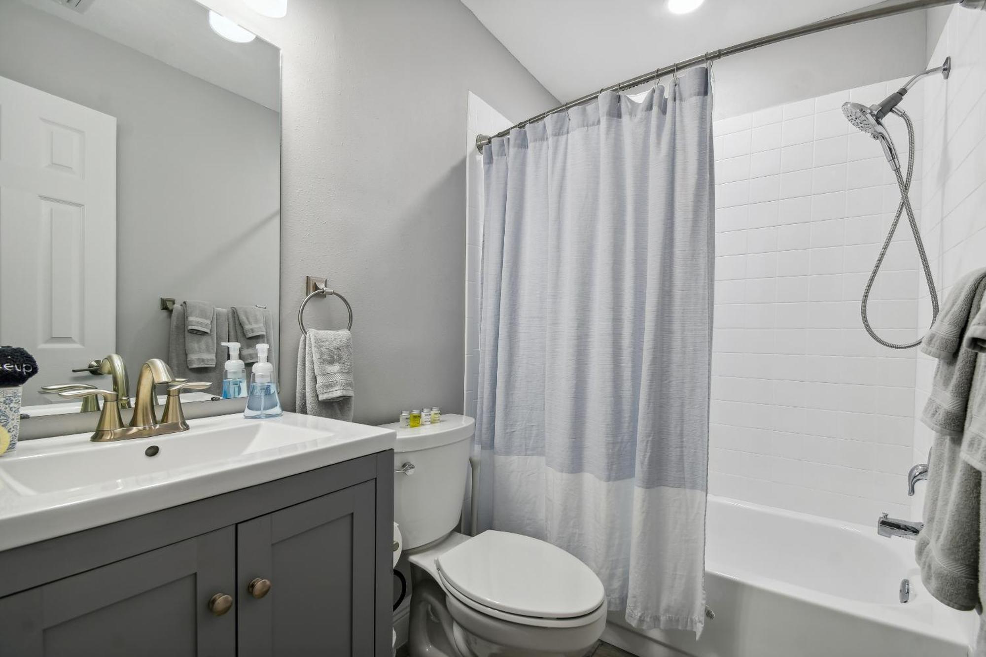Lake House Westchase Area. Heated Pool Waterfront! แทมปา ภายนอก รูปภาพ