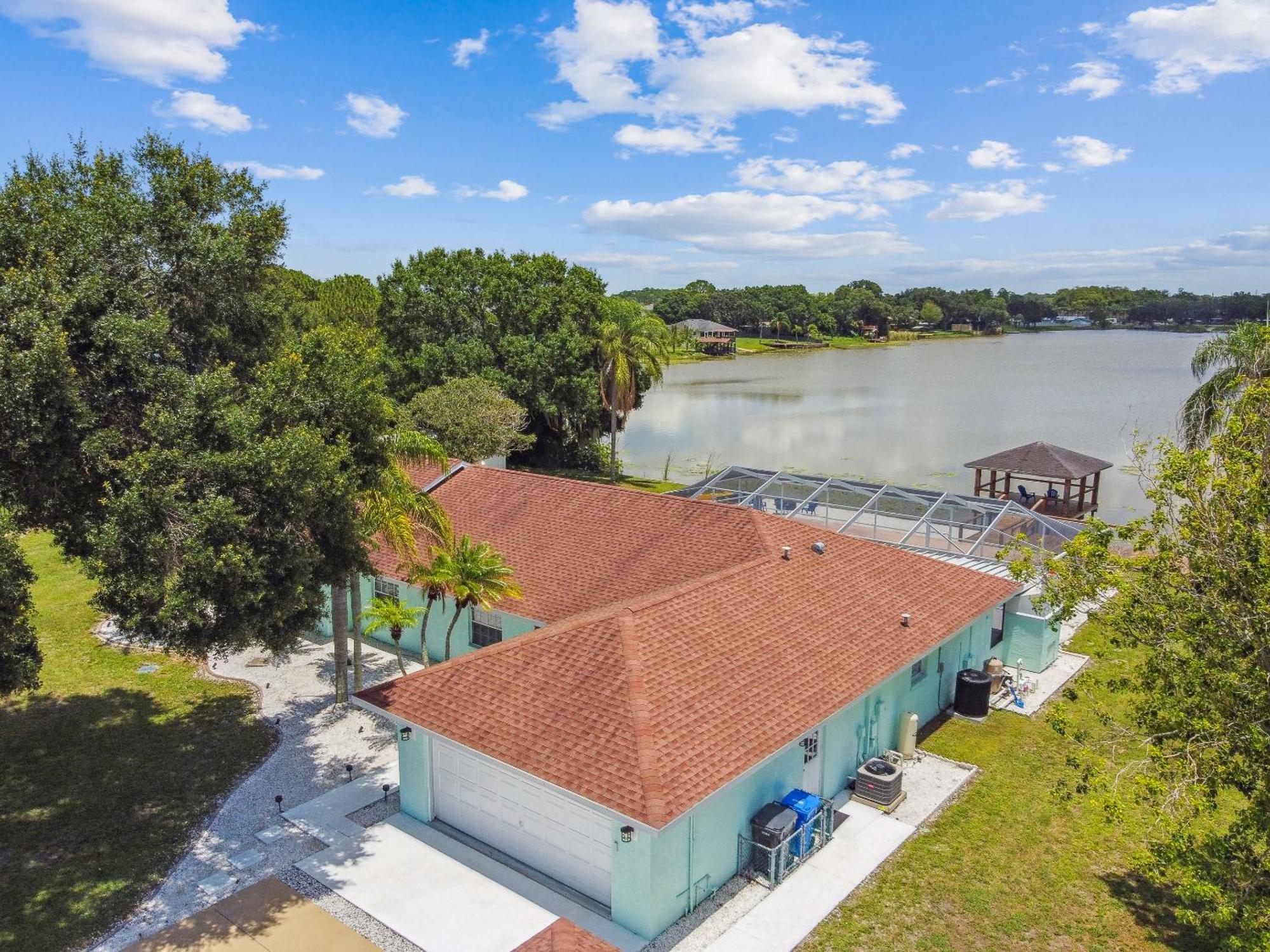 Lake House Westchase Area. Heated Pool Waterfront! แทมปา ภายนอก รูปภาพ