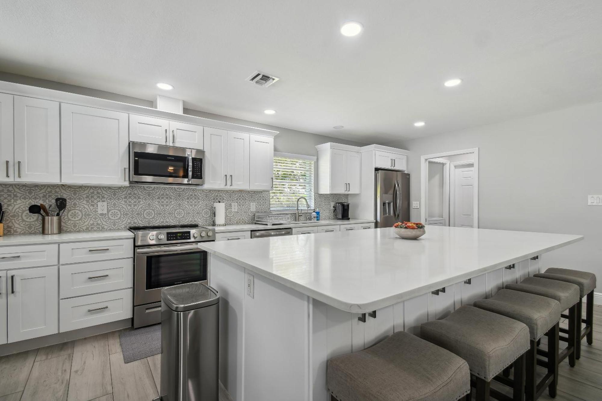 Lake House Westchase Area. Heated Pool Waterfront! แทมปา ภายนอก รูปภาพ